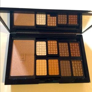 Doucce eyeshadow pallet